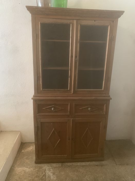 Movel antigo em pinho