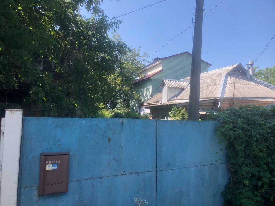 с.Хотів, ділянки з будинком, вул.Б.Хмельницького, продаж.