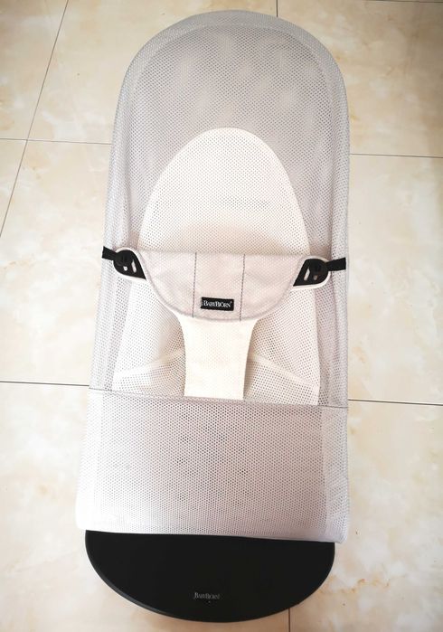 Leżaczek Babybjorn Balance Mesh Soft JAK NOWY! - oryginalny
