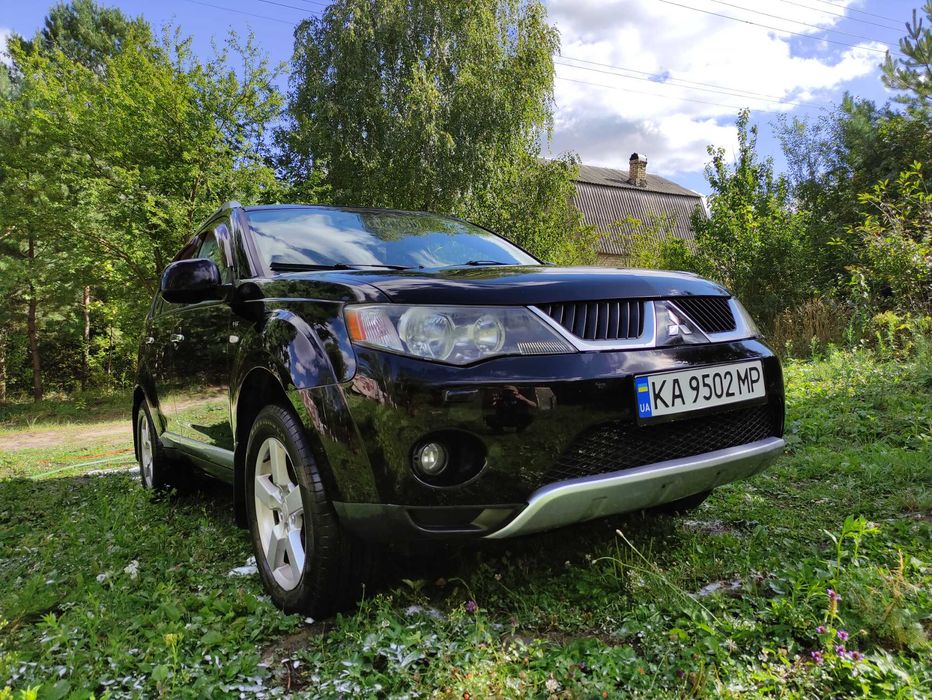 Mitsubishi Outlander XL