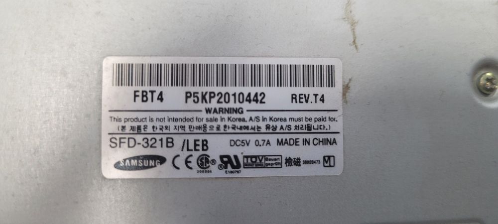 LG napęd nagrywarka DVD-RW + nagrywarka CD-RW + 2x napęd 1,44" + ka