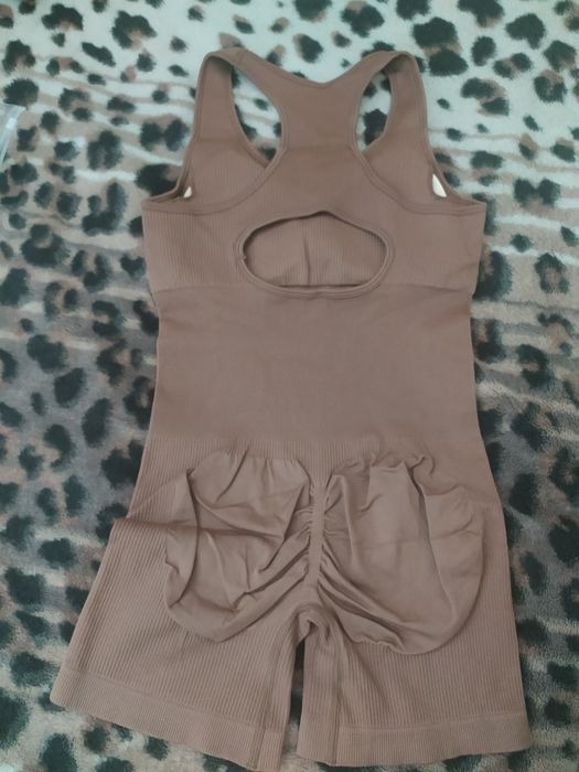 Безшовний комбінезон