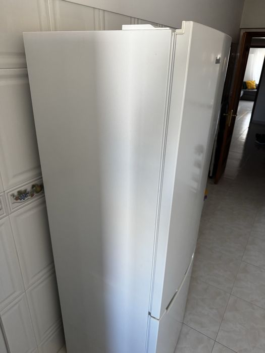 Frigorifico Kunft - No Frost - 253L