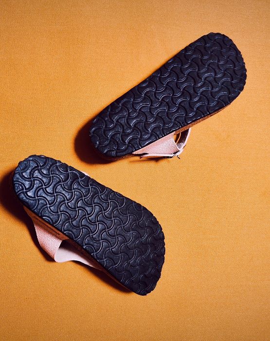 В'єтнамськи birkenstock  37 та 39 розмір є в наявності
