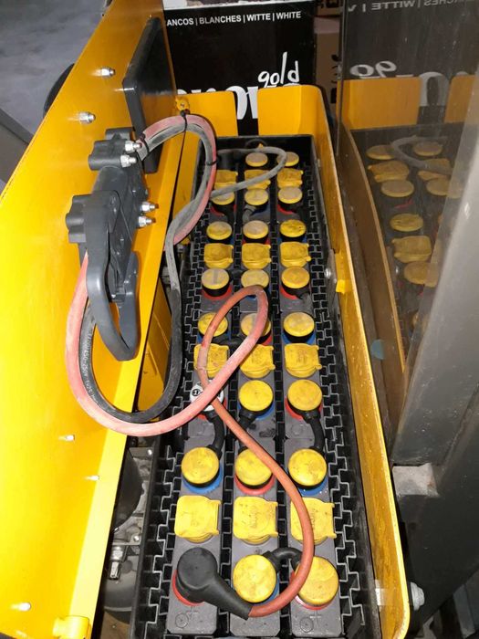 Stacker / Porta Paletes Elétrico Marca "FAC" Com 159km64281732478082123