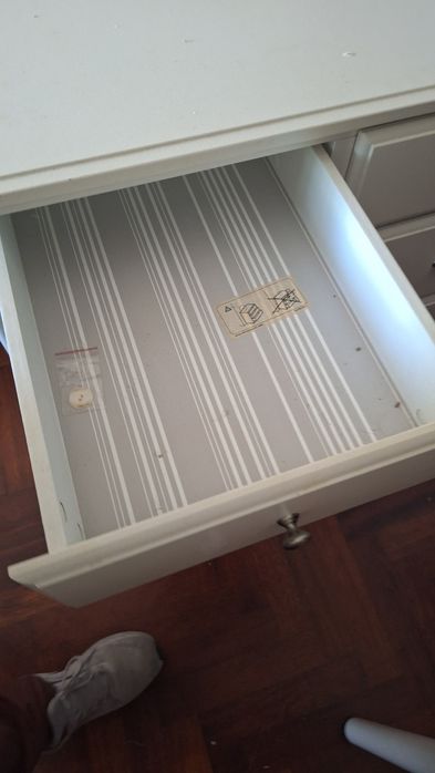 Comoda Ikea 2 Gavetas + 2 Gavetoes