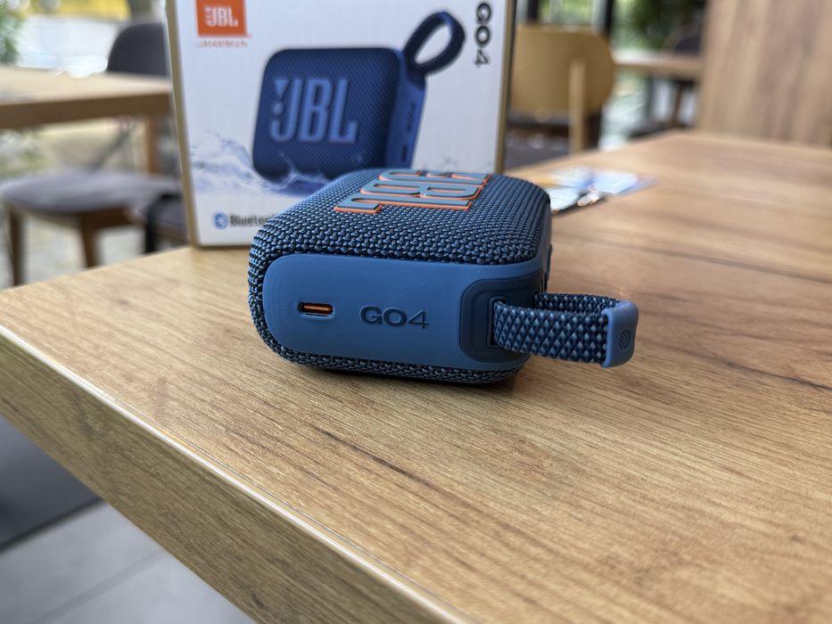 Портативна колонка JBL Go 4 (колір: чорний,фіолетовий, мілітарі,білий)
