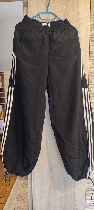 Adidas spodnie XS dziewczęce jak NOWE