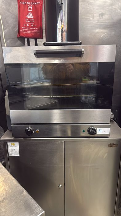 Forno industrial SMEG avariado