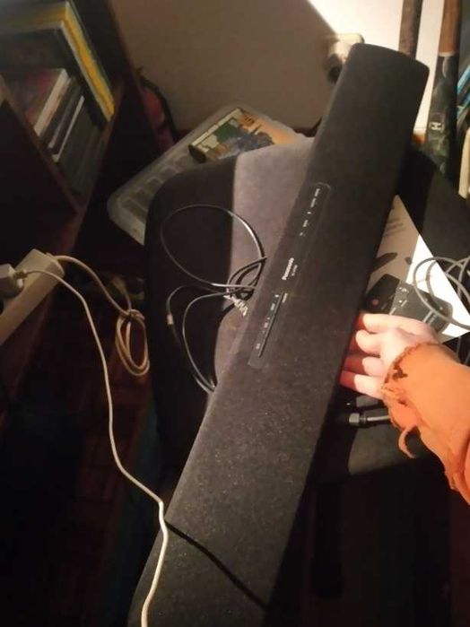 Soundbar Panasonic com Bluetooth + comando
