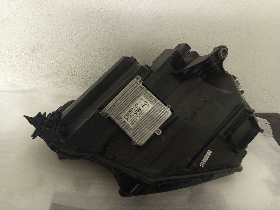 Lampa prawa Przód Przednia SKODA KAROQ Full LED 57B.941.036B