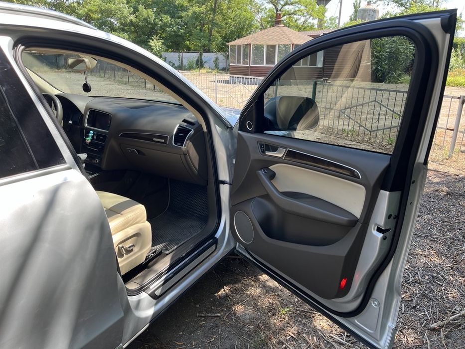 Audi Q5 PREMIUM PLUS 2012  2.0 Quattro
Автомобіль у відмінному стані,