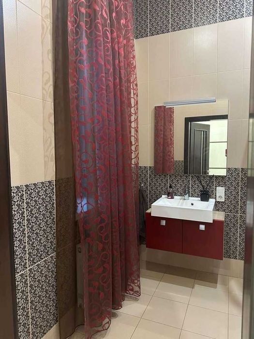 Оренда будинку 250 м²