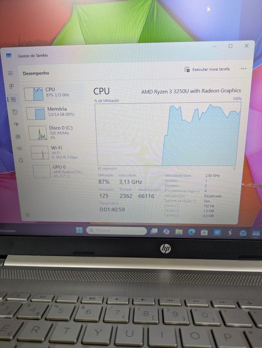 Portátil HP 15s | AMD Ryzen 3 | 4GB RAM (Expansível) | SSD 256GB | Bateria Ok