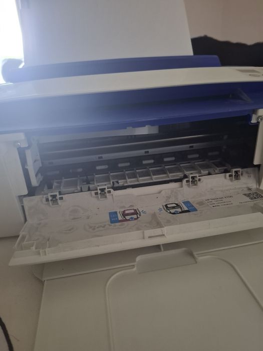 Impressora 3760 com 1 tinteiro novo