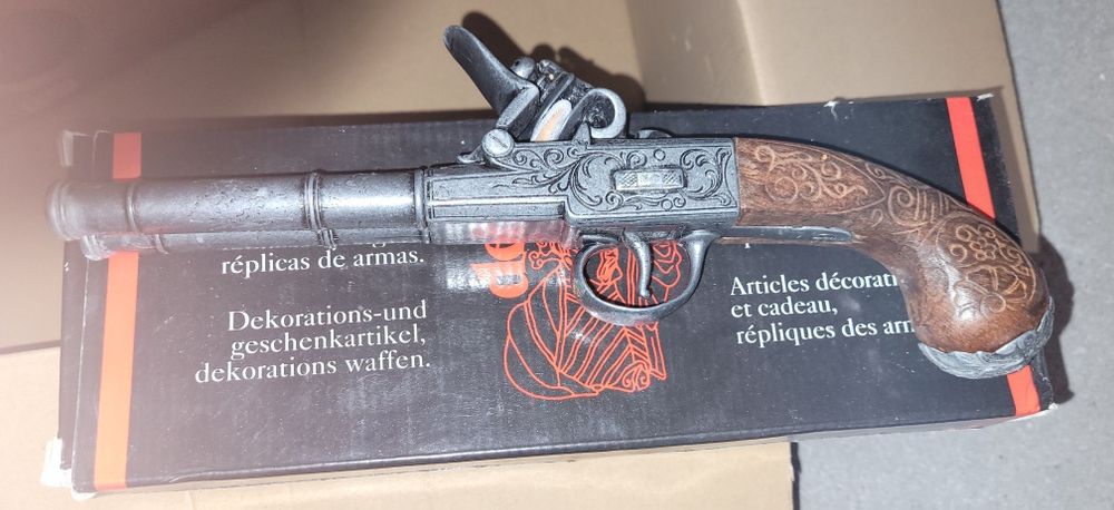 Arma decorativa réplica
