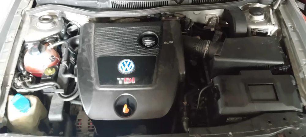 Vw golf 1.9 TDI 130Cv HIGHLINE Nacional teto de abrir Estofos em pele
