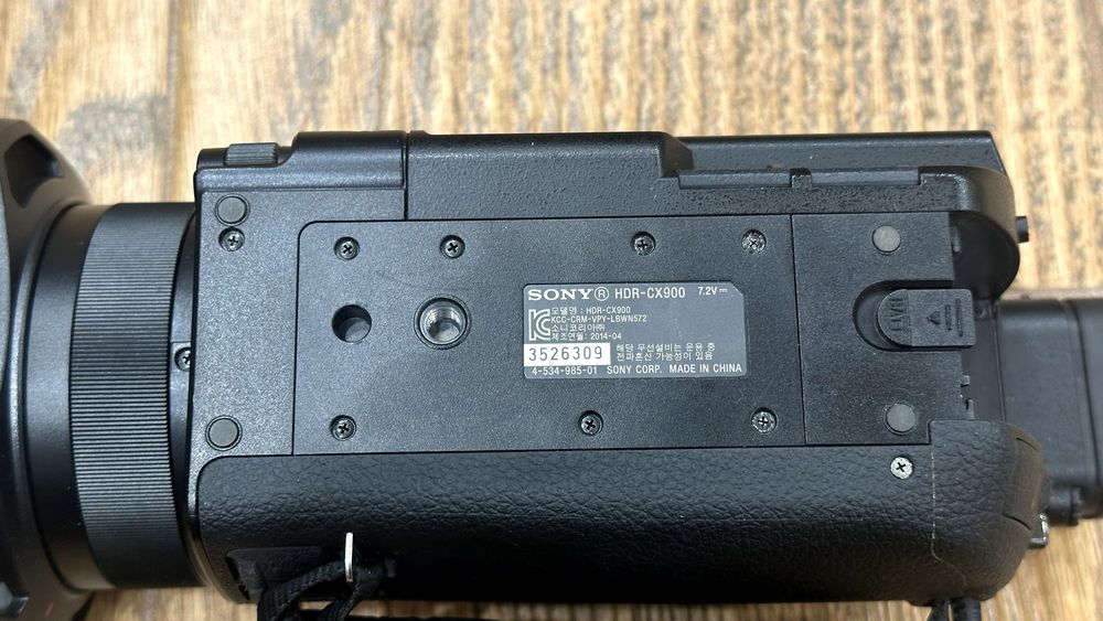 Видеокамера SONY CX-900 Black