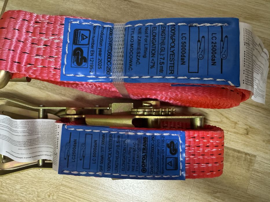 Стяжні ремні з тріщотками для фури