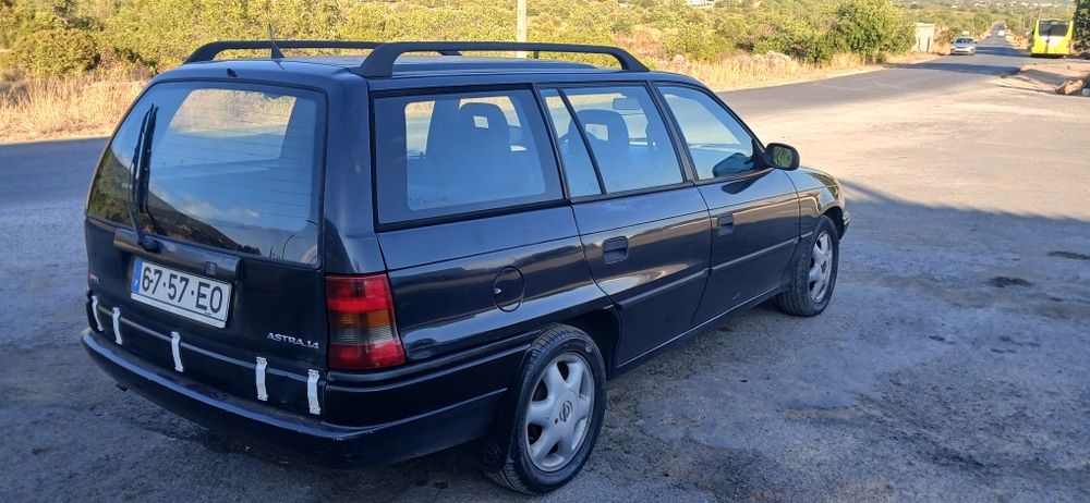Opel Astra esta em bom estado