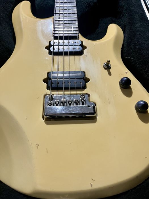 ‘05 Musicman John Petruci 6 (JP6) white pearl