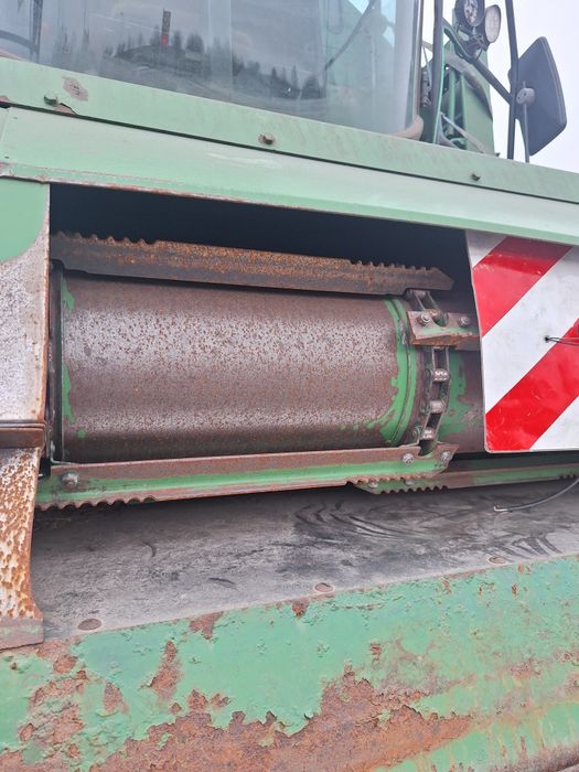 Комбайн зернозбиральний John Deere 1055 4.2 м