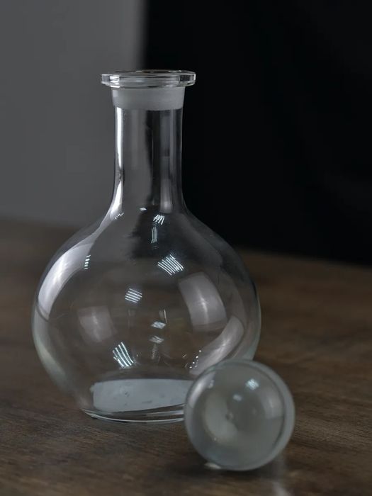 Графин,для водки,виски,коньяка