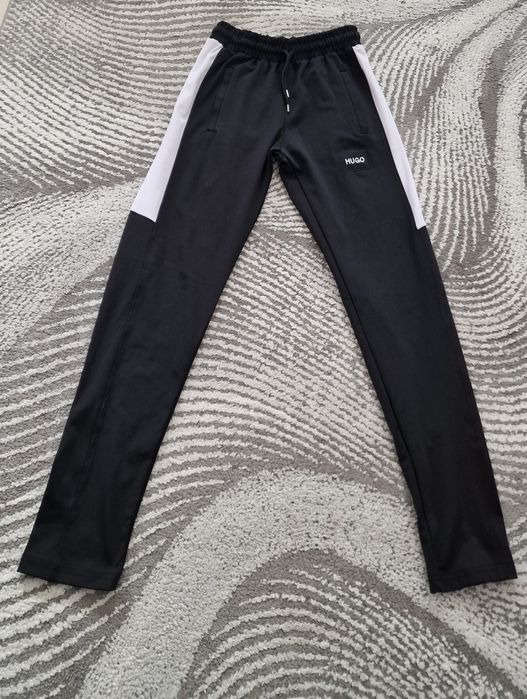 Spodnie dresy "Hugo Boss".