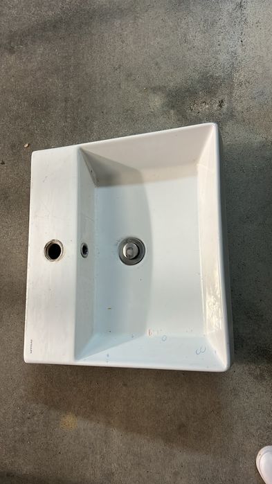 Lavatório Suspenso rectangular  – Branco