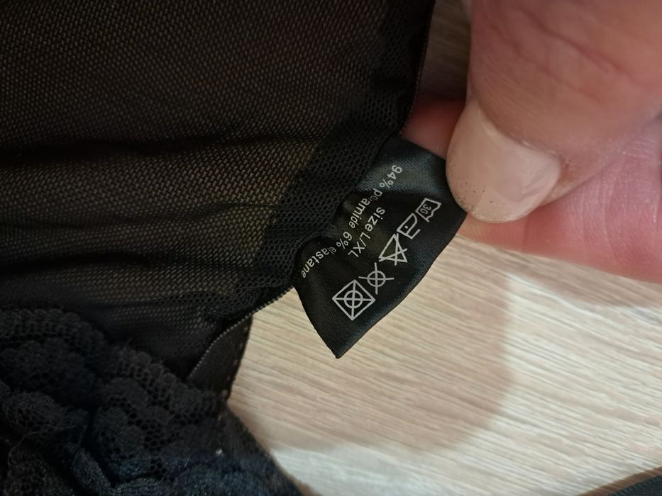 Koronkowa koszulka nocna Obsessive L/ XL