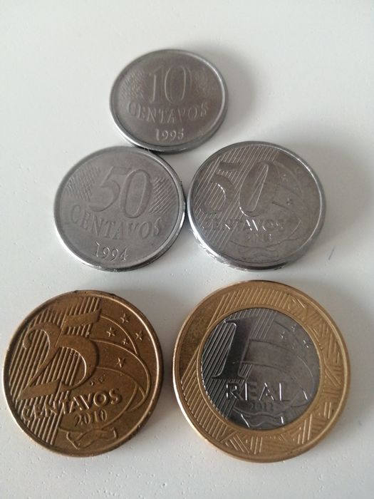 Vendo lote de 10 moedas variadas (portes incluídos)