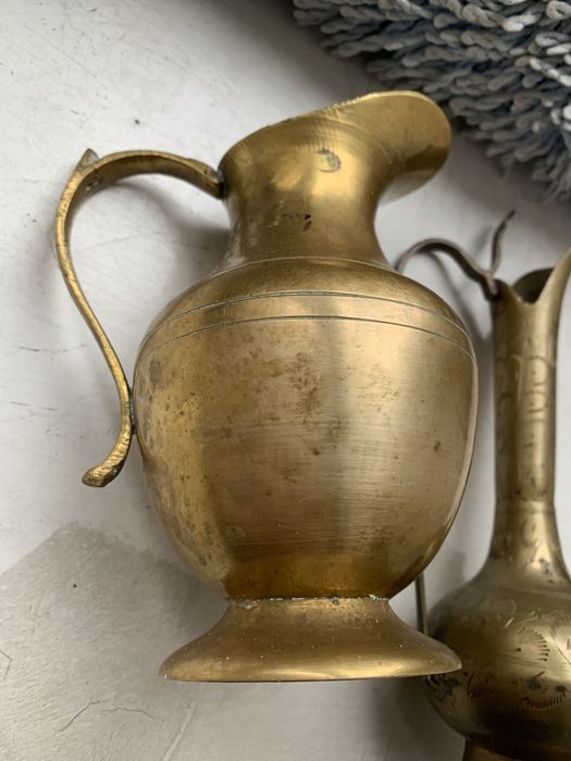 Изделия из меди и латуни кувшинчики ,колекционые