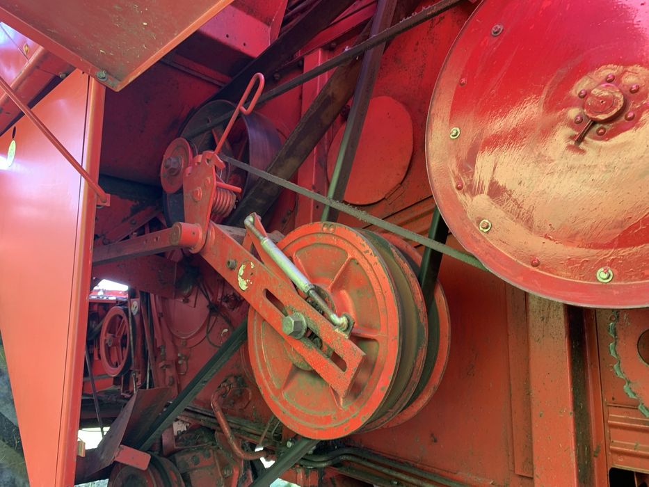 Комбайн Massey Ferguson 240 з Європи масей фергюсон 240, 206, 187