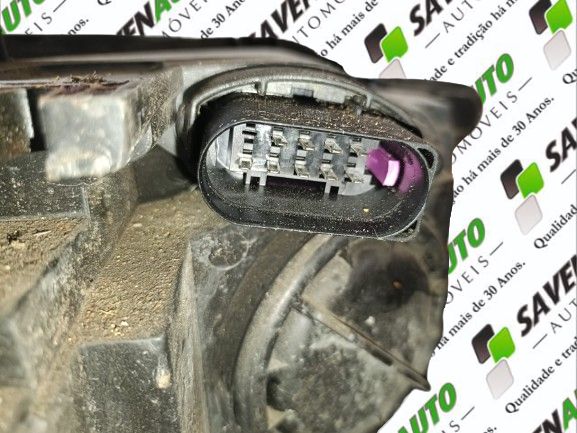 Ótica / farol esquerda AUDI A4 Allroad (8KH, B8)