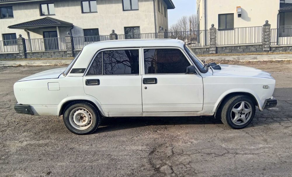 Продам *Ваз 2107*