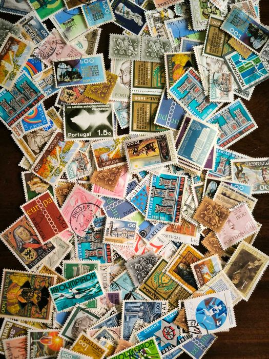 Selos antigos / Isqueiro Kingsway (novo) + pedras Zippo