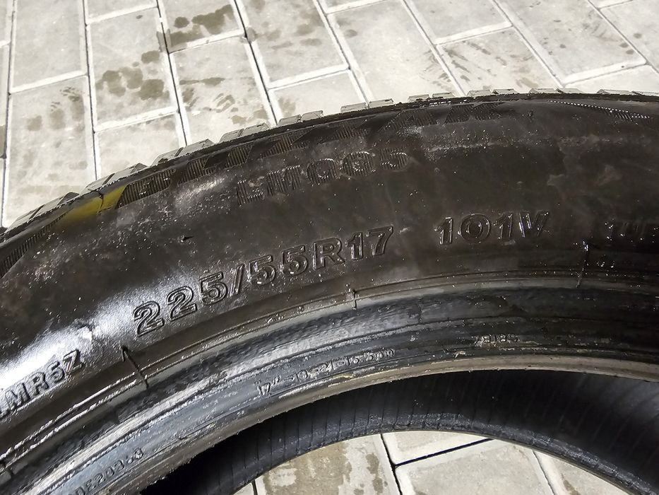 Brigstone blizzak lm005, 225 55 r17 2 szt.