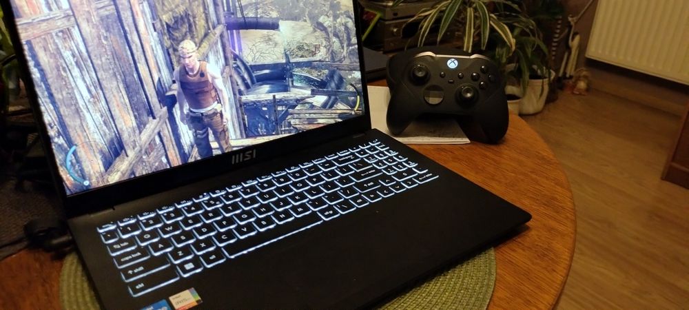 Laptop MSI 15,6 cala