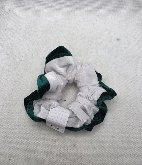 Nowa gumka do włosów A692