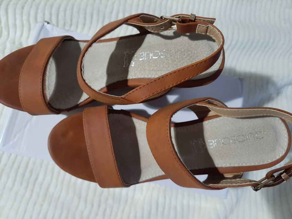 Sandały espadryle Quiosque na platformie na koturnie