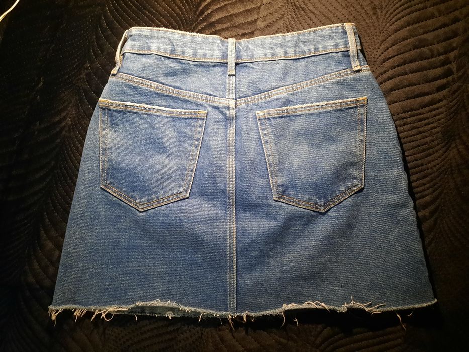 Três peças de roupa: saia+casaco+camisa