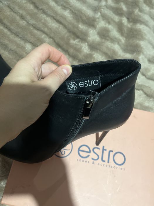 Ботинки Туфлі Estro
