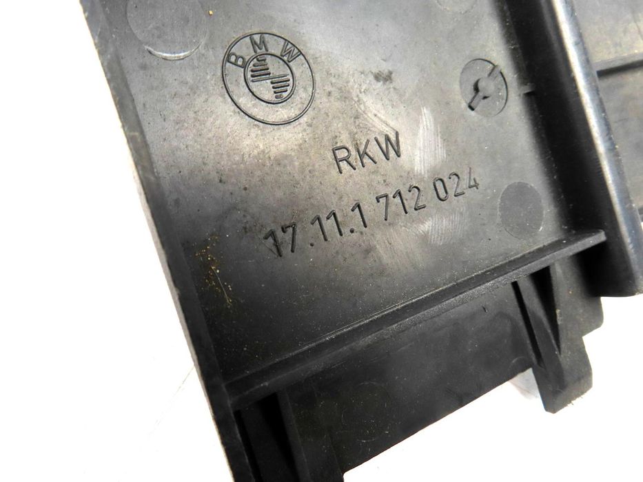 Cobertura / Resguardo Bmw 5 Ref: 17111712024 1987 - 1997
