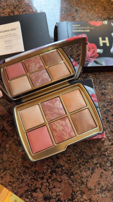 Палетка Hourglass .Кінь ,наповнення Коня оригінал.