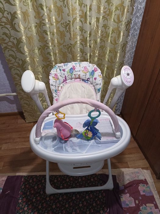 Продам крісло-гойдалку від народження до трьох років