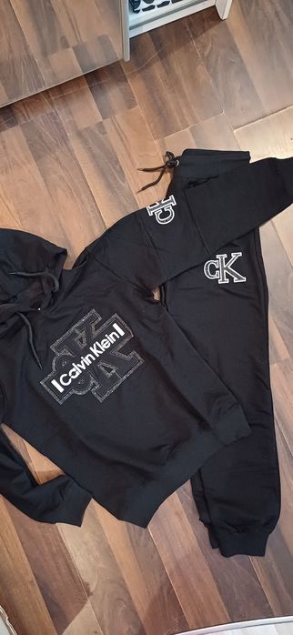 Dres czarny damski piekny  xl