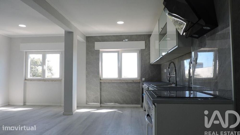 Apartamento T2 em São Sebastião