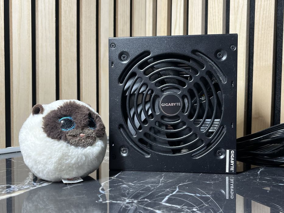 Obv.Legit‼️Gigabyte p650g ‼️ Блок живлення