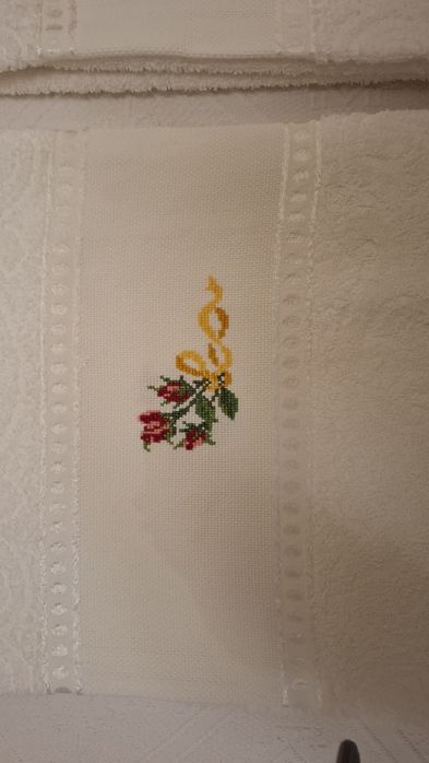 Atoalhados wc bordados à mão