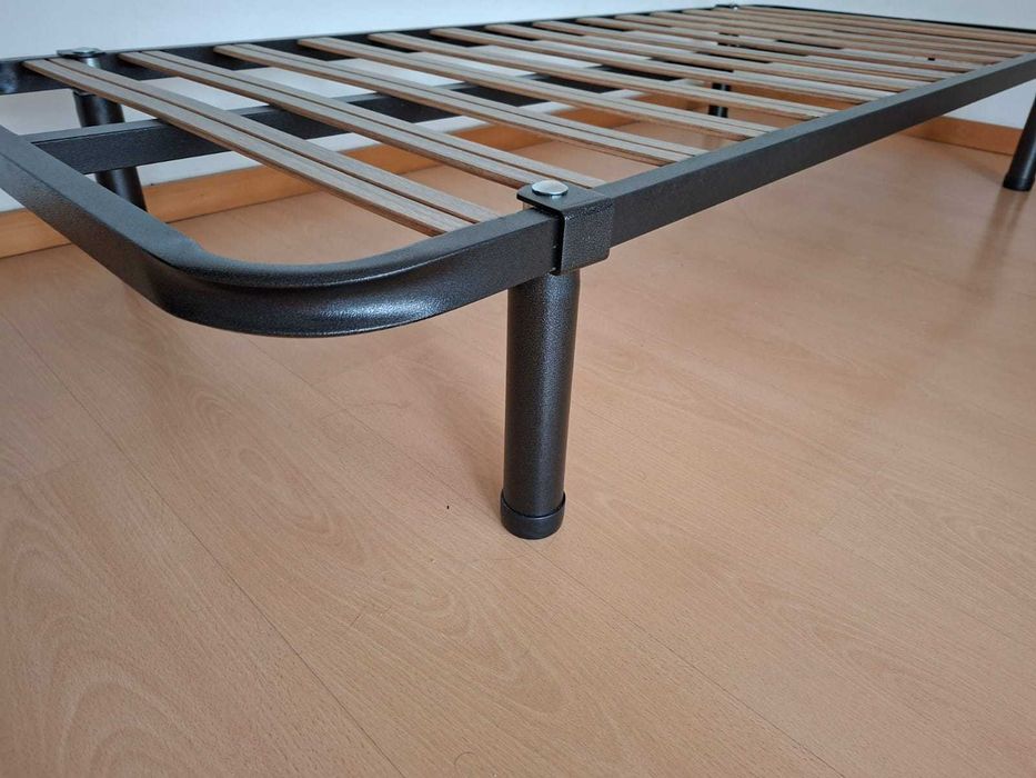 Cama 190x80 com rede  e colchão